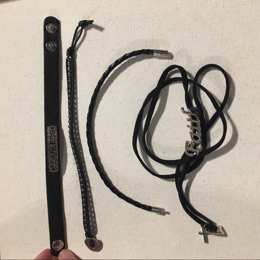 Lot of 4 bracelets, black leather, hematite beads